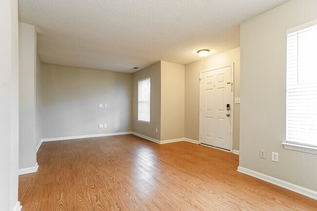 Foto del edificio - 925 Treasure Pl SW