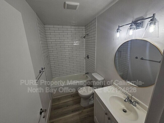 Foto del edificio - 308 Cooper Ln