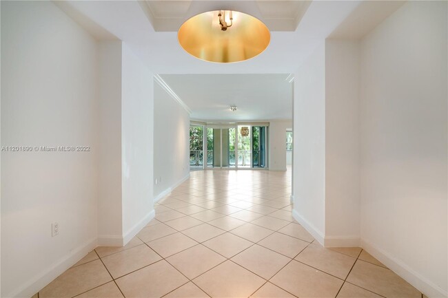 Building Photo - 445 Grand Bay Dr
