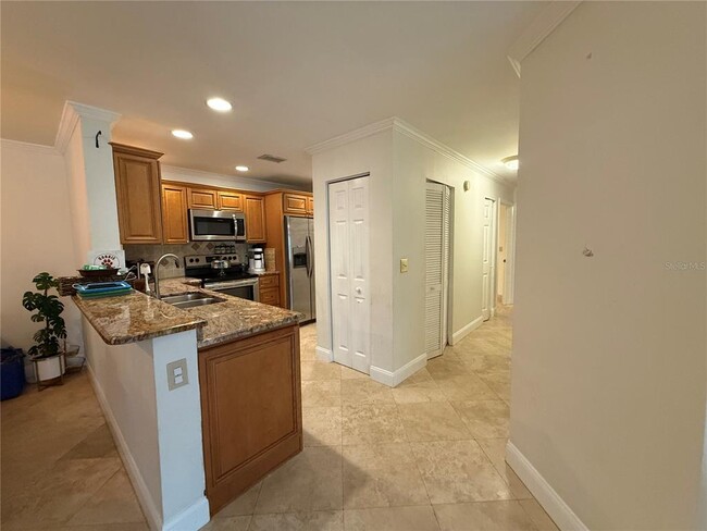 Foto del edificio - 664 Arbor Lake Ln