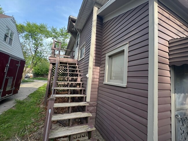 Building Photo - 1418 Fitzhugh St