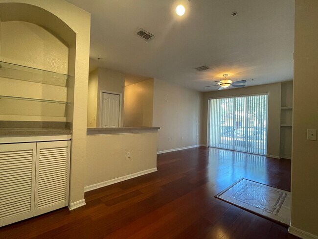 Foto del edificio - MOVE-IN SPECIAL!! Upgraded 2 Bed/1 Bath Condo with Brand New Appliances in Maitland!