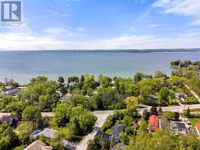 Photo du bâtiment - 4 Alice Ave