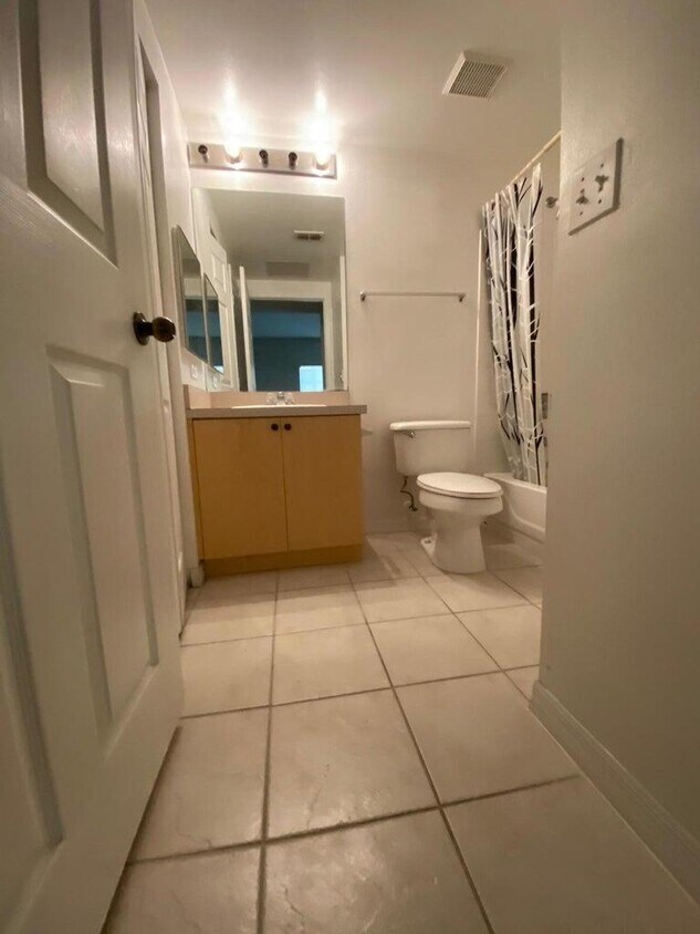 Building Photo - 10330 Fox Trail Rd S