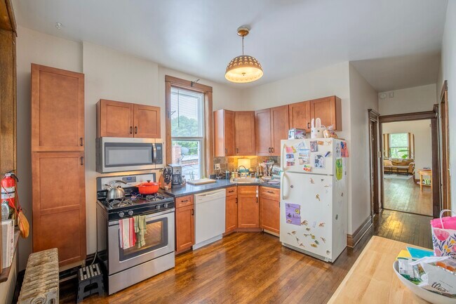 Foto del edificio - 2625 N Whipple St