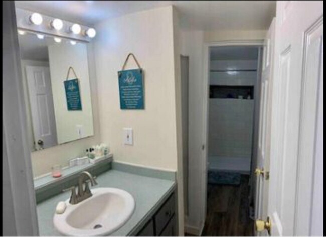 Foto del edificio - 7 Odess Ln