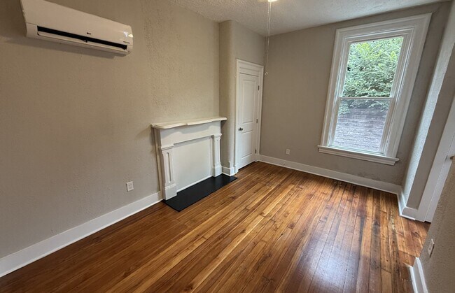 Foto del edificio - 2724 Jefferson Ave