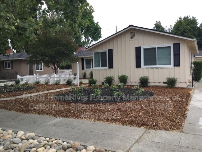 Photo - 2113 Parkwood Way House