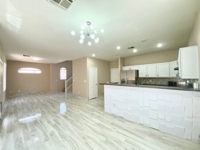 Building Photo - Nice 2-story single-family house with 3 Bedrooms, 2.5 Bathrooms