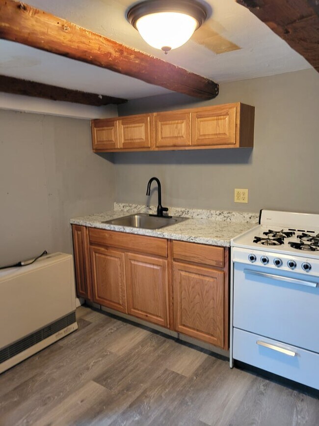 77 N Main St Unit 4, Randolph, VT 05060 Apartments in Randolph, VT