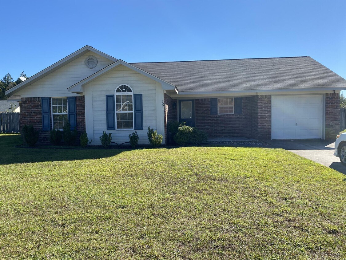 Primary Photo - 1021 Barley Dr
