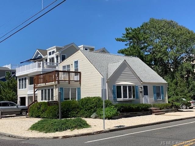 Building Photo - 1802 Beach Ave
