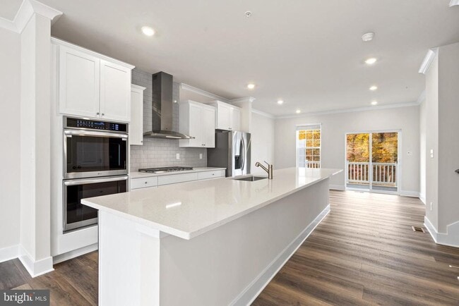 Building Photo - 1730 Water Xing Rd