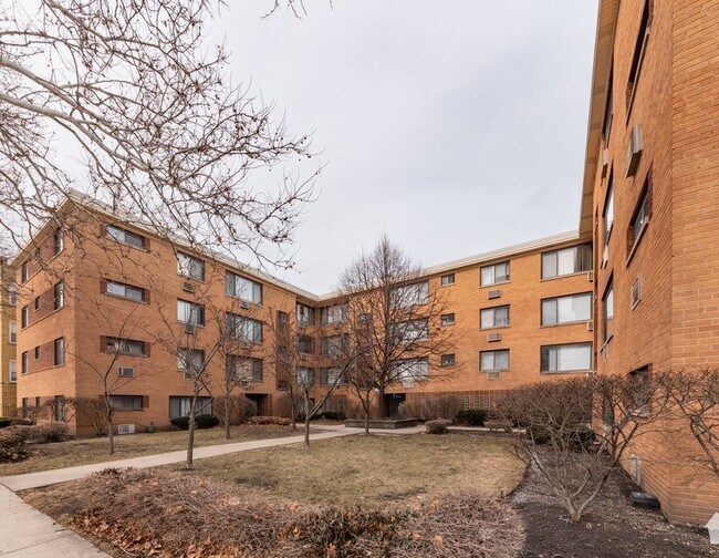 Foto del edificio - 2708 W Lunt Ave