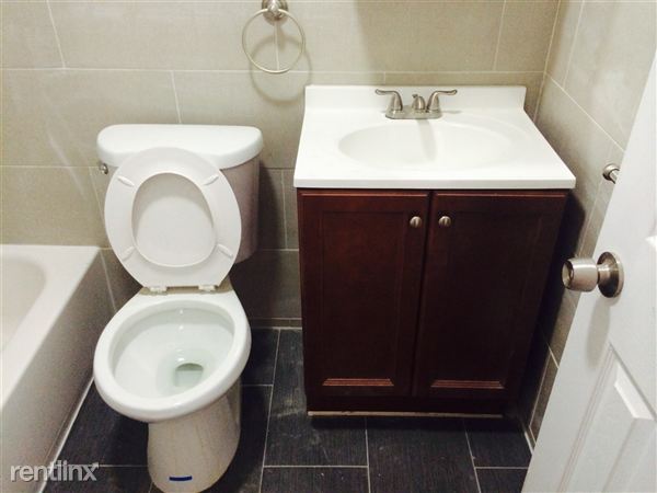 Building Photo - 1963 Hobart Ave