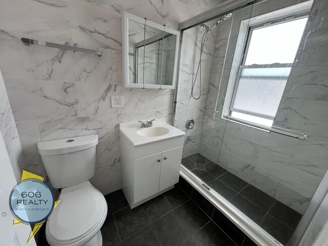 Building Photo - 3420 W Irving Park Rd