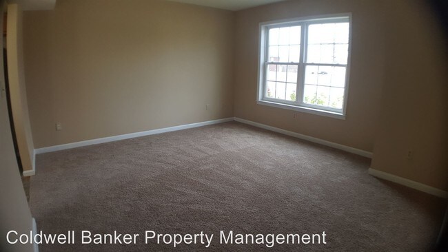 Building Photo - 3 br, 2.5 bath House - 302 State Circle