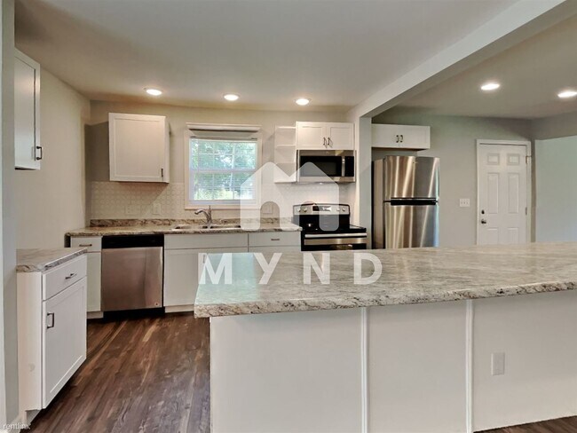 Building Photo - 3 br, 2 bath House - 2901 Newark Dr