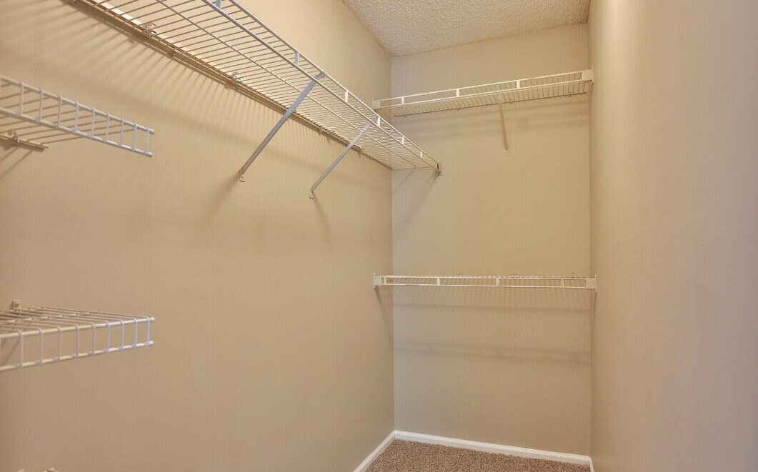 Foto del edificio - 125 Caledon Ct