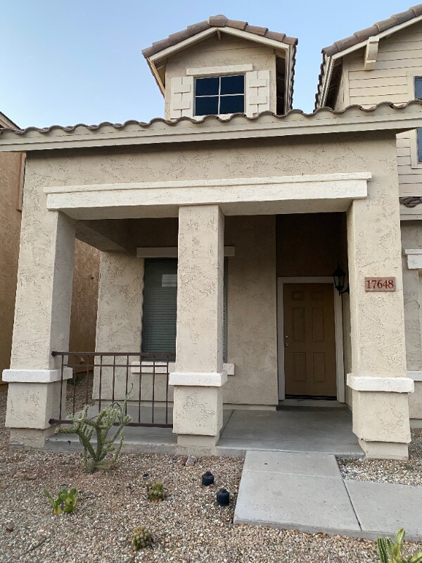 Building Photo - 17648 W Lisbon Ln