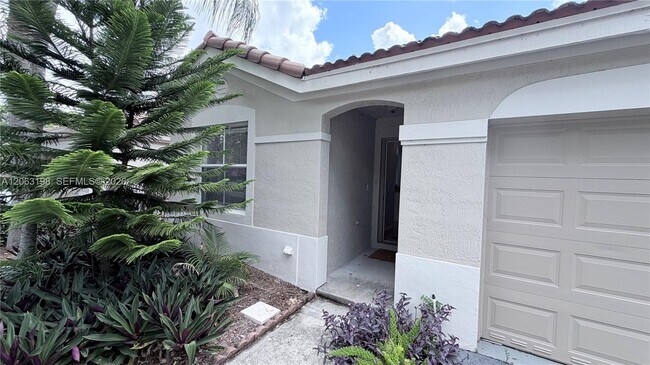 Building Photo - 2020 Andromeda Ln