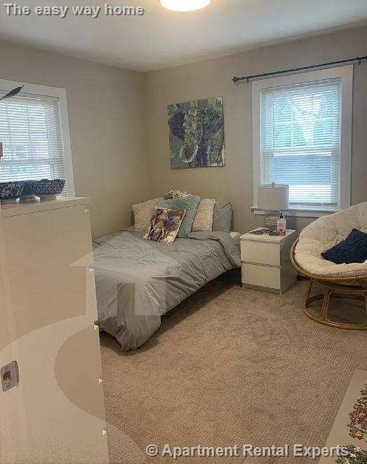 Foto del edificio - Winter Hill 2+ Bedroom  - In Unit Laundry