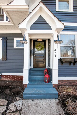 Building Photo - 467 Carleton Ave