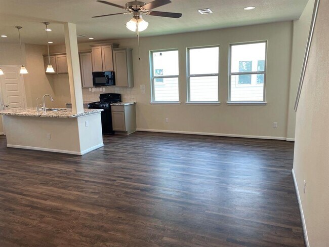 Foto del edificio - 5519 Evanston Ln