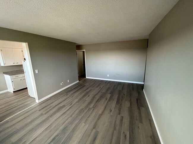 Photo du bâtiment - 443-443 Lorne St N