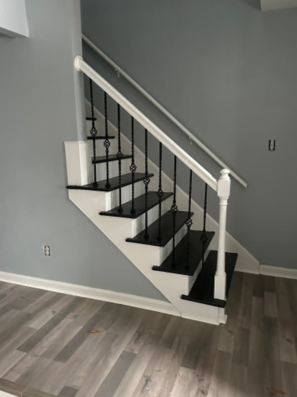 Building Photo - 716 Glenshire Dr