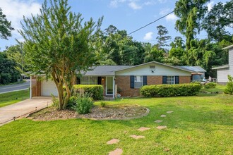 Building Photo - 1809 Quince Dr