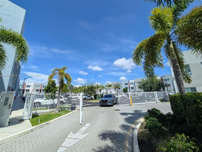 Foto del edificio - 2505 NE 193rd St