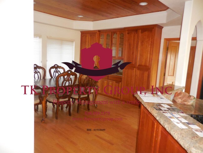 Foto del edificio - 16038 Meadowbrook Ct