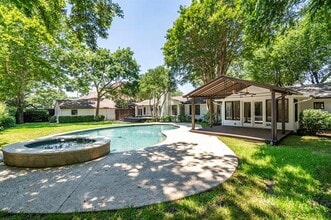 Building Photo - 5530 Boca Raton Dr