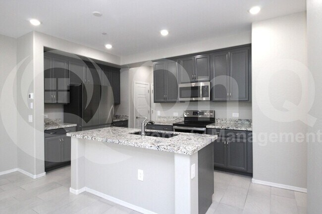 Building Photo - 2625 S Peppertree Dr