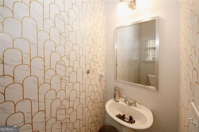 Building Photo - 10162 Benton Woods Dr