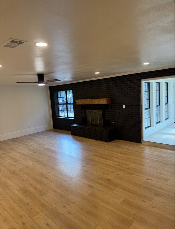 Foto del edificio - 1062 Binns Dr