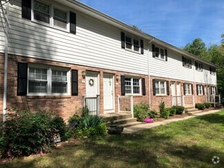 Building Photo - 105 Cushman Rd