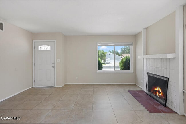 Building Photo - 44556 Fenhold St
