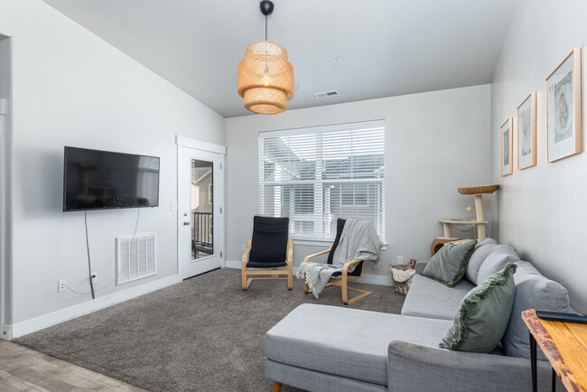 Building Photo - 14472 S Selvig Way