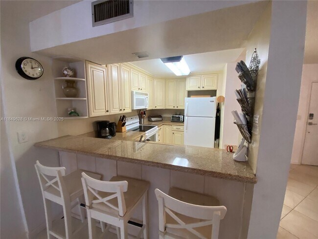 Foto del edificio - 1696 S Ocean Ln