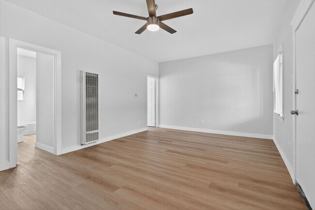 Foto del edificio - 915 Cherry Ave