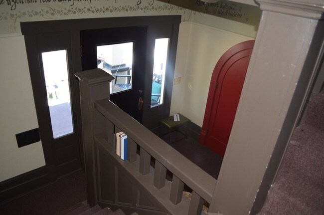 Building Photo - Open House Saturday Aug 24th from 12-2!
