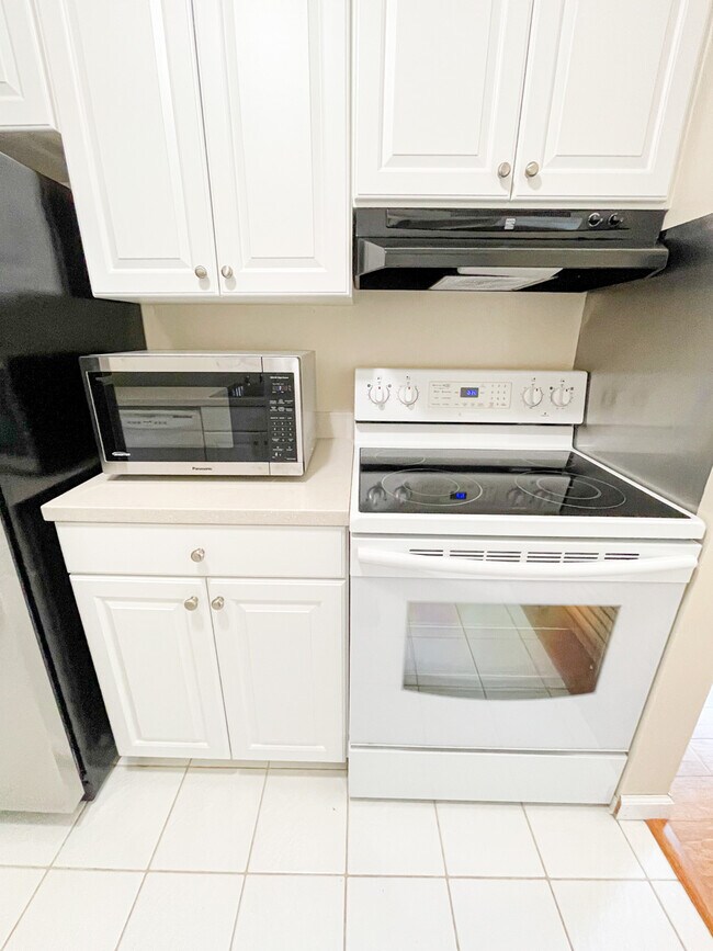 Stove - 5 Commodore Dr