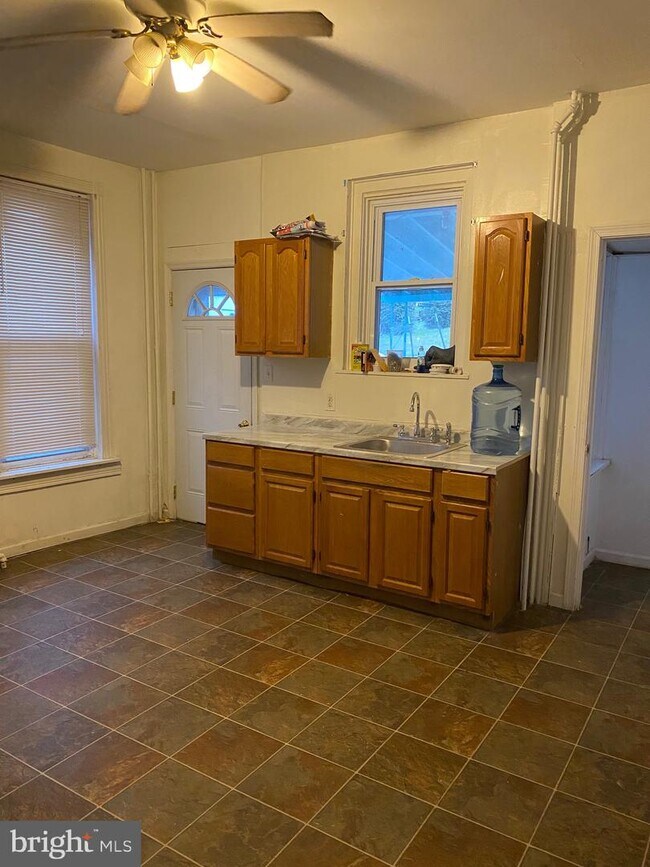 Building Photo - 2815 Kutztown Rd