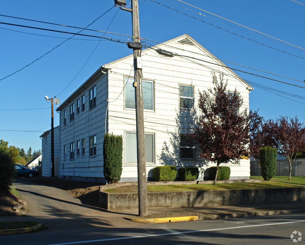 Building Photo - The Edgewater Apartments