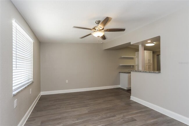 Foto del edificio - 1960 Cecil St