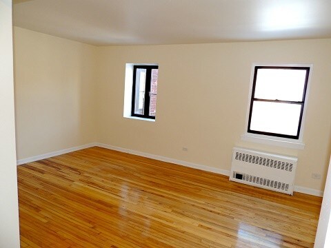 Primary Photo - 150-07 Northern Blvd
