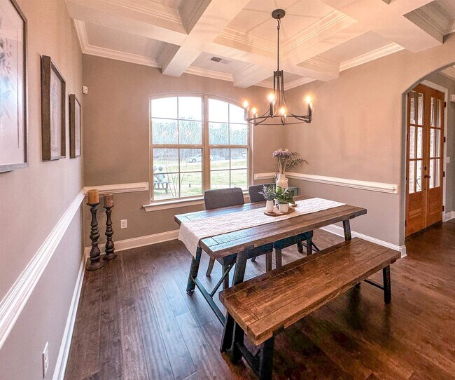 Foto del edificio - 224 Poplar Ln