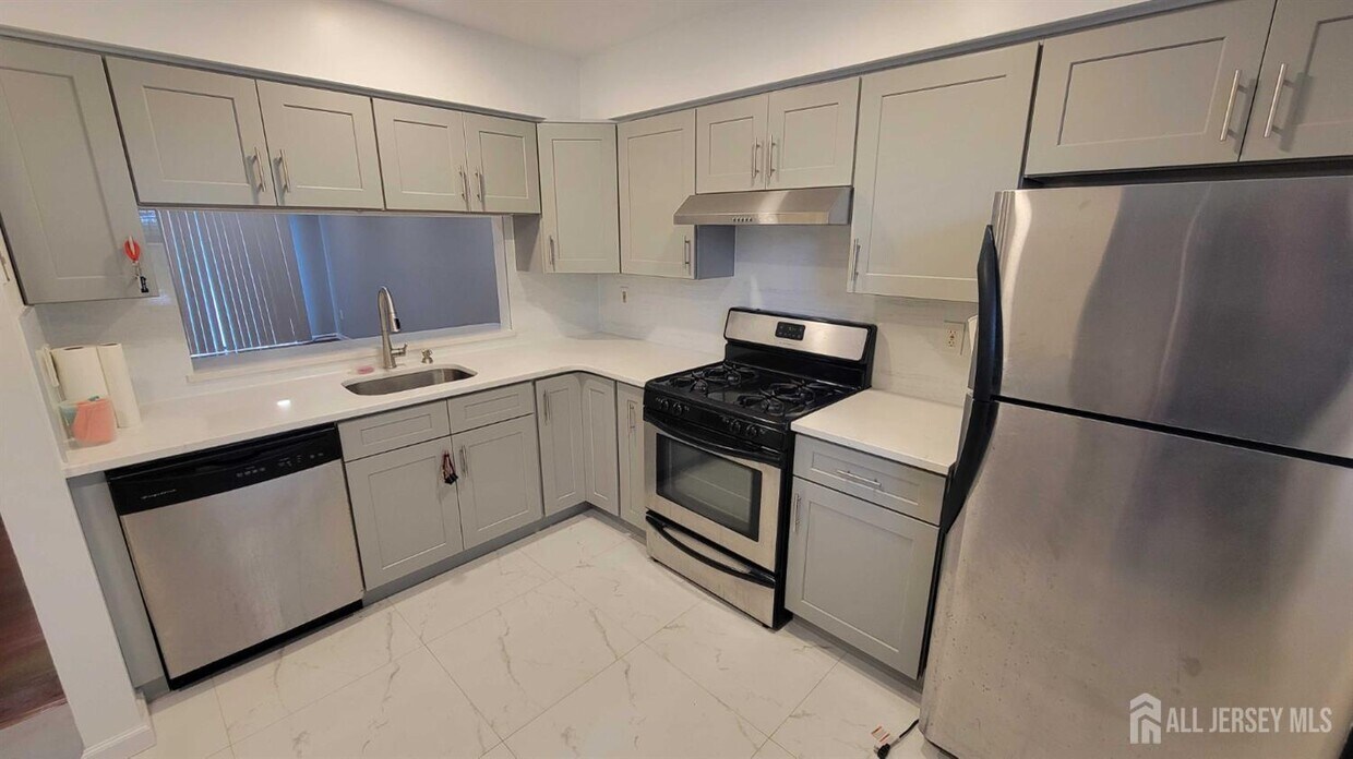 Foto principal - 701 Woodbridge Commons Way